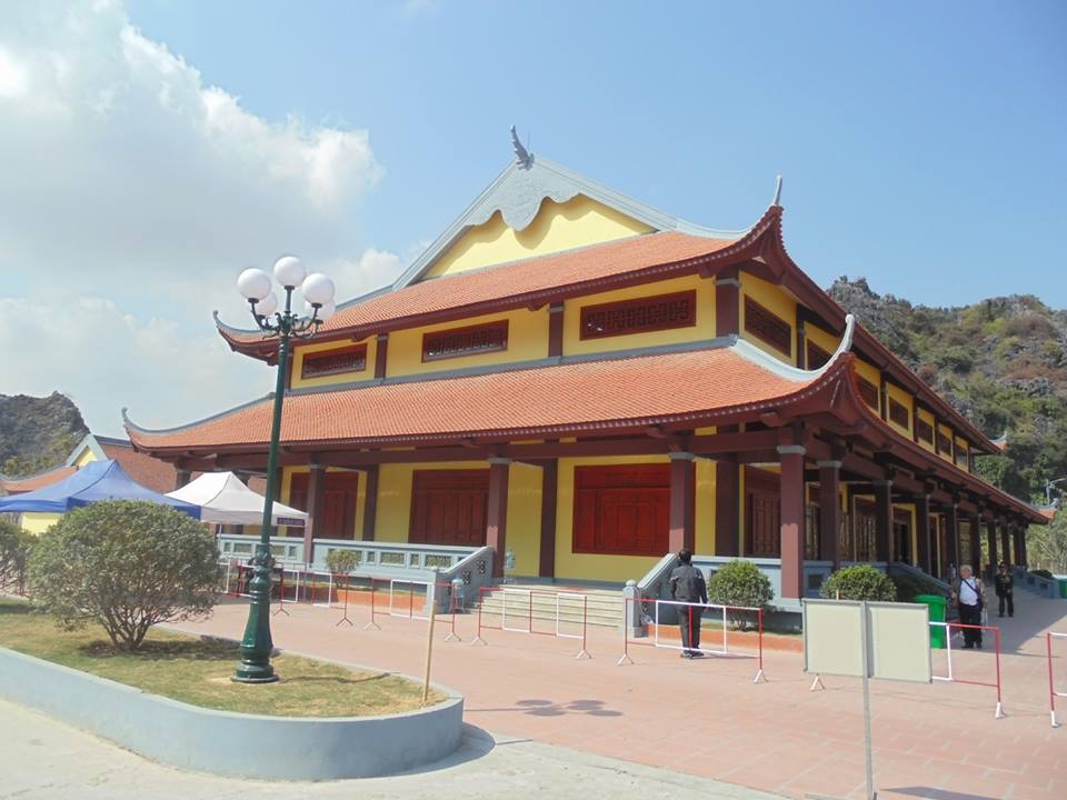 gach-ngoi-xuan-hoa-ha-noi-cung-cap-san-pham-thi-cong-khu-di-tich-bach-dang-giang