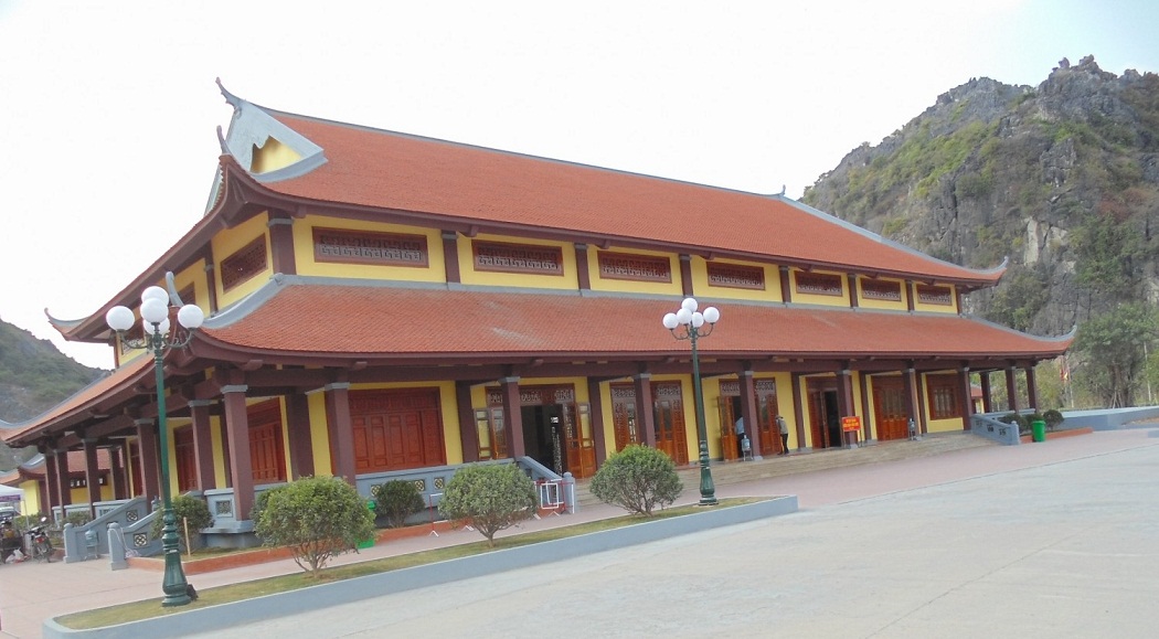 gach-ngoi-xuan-hoa-ha-noi-cung-cap-san-pham-thi-cong-khu-di-tich-bach-dang-giang